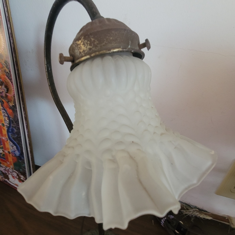 Antique Art deco tulip lily brass table lamp - Picture 7 of 16